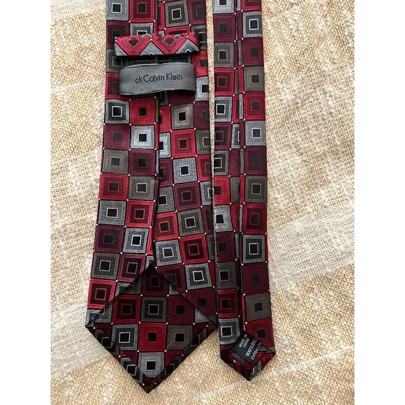 Men's Calvin Klein Silk Business Tie Ruby Red  Grey Black Geometric Blocks - Picture 4 of 8